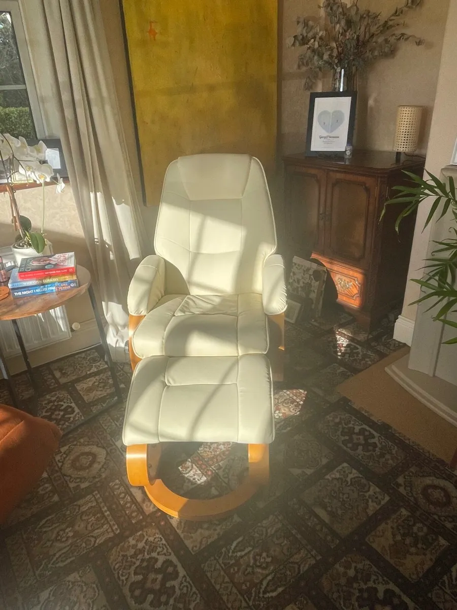 Recliner Chair - Image 3