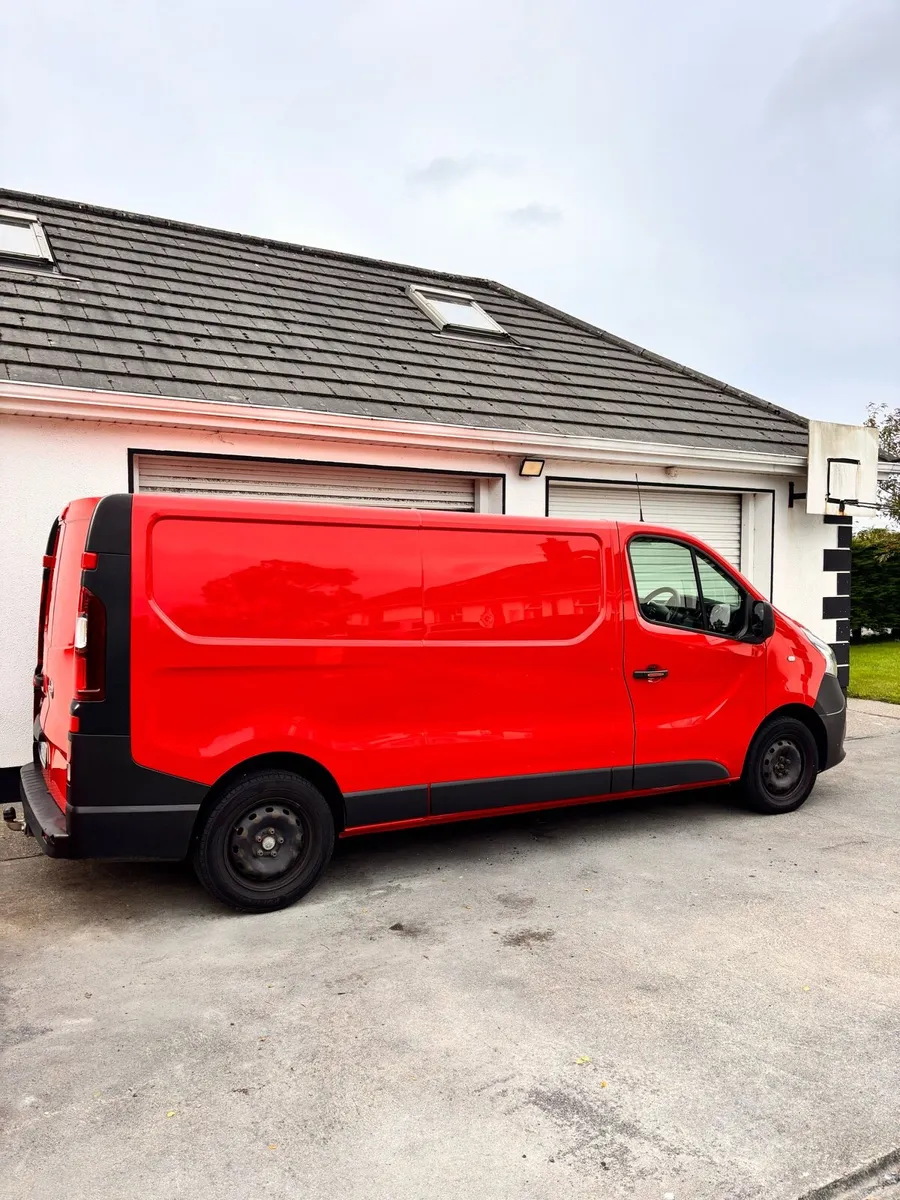 2021 Nissan NV300 Van LOW MILES - Image 1
