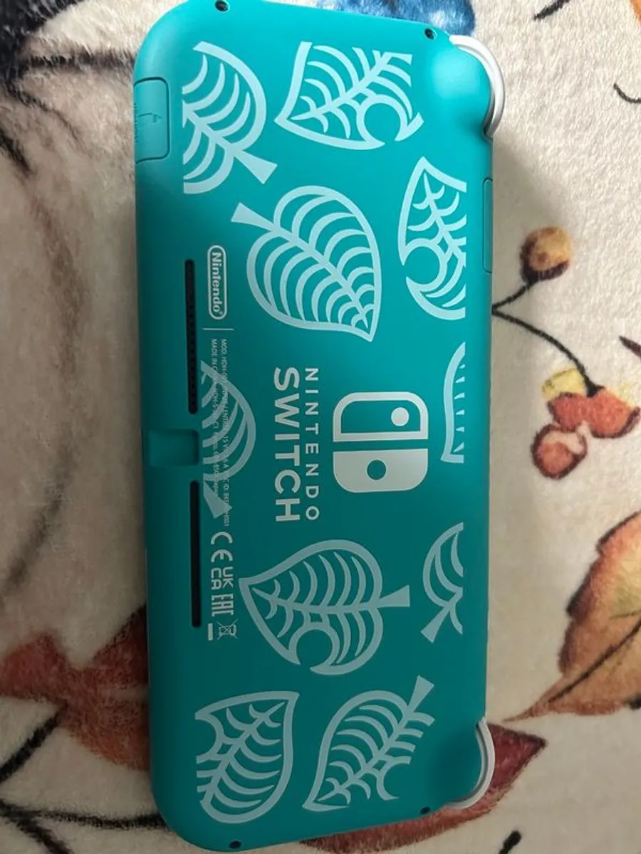 Animal Crossing Edition Switch Lite - Image 2