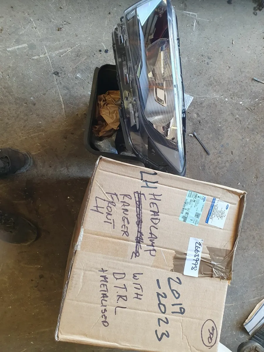 Ford Ranger headlamp lh - Image 1