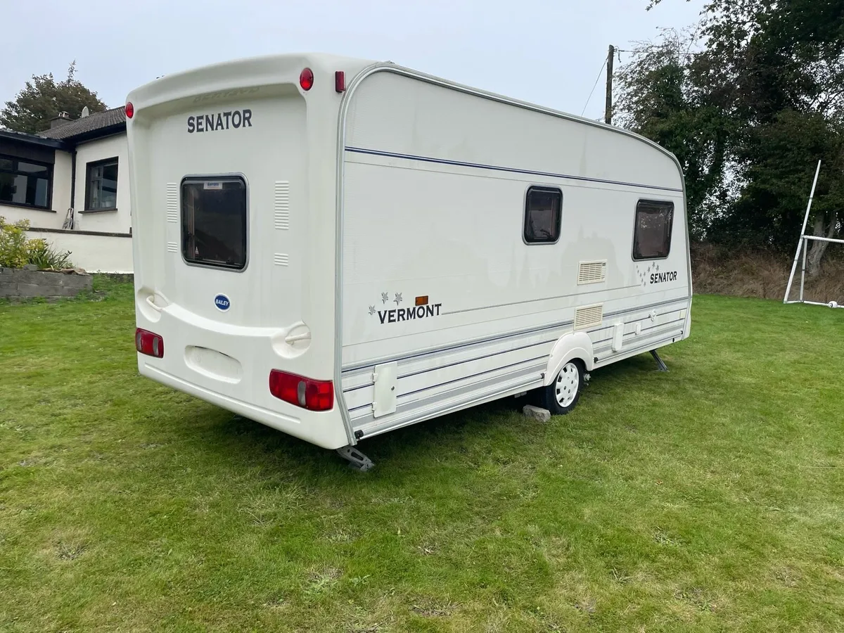 2 birth caravan - Image 3