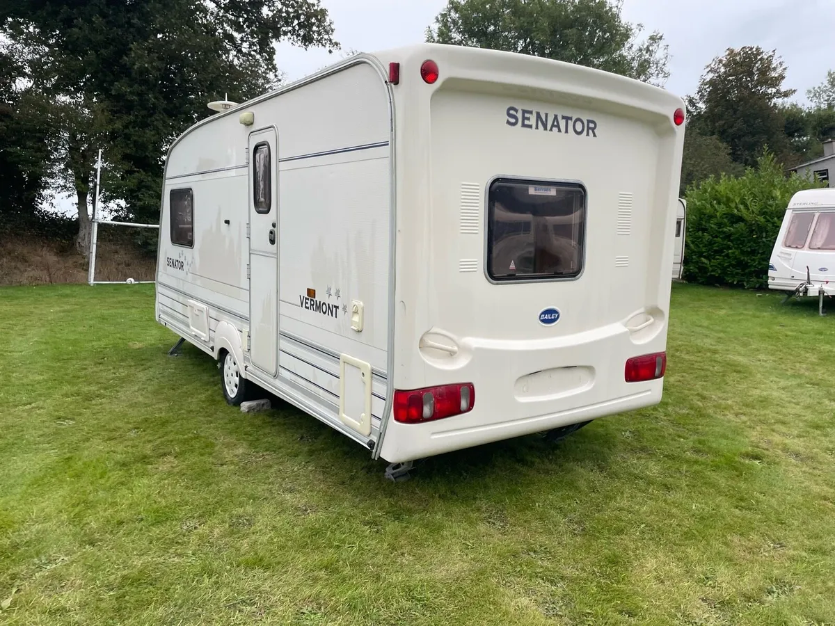 2 birth caravan - Image 4