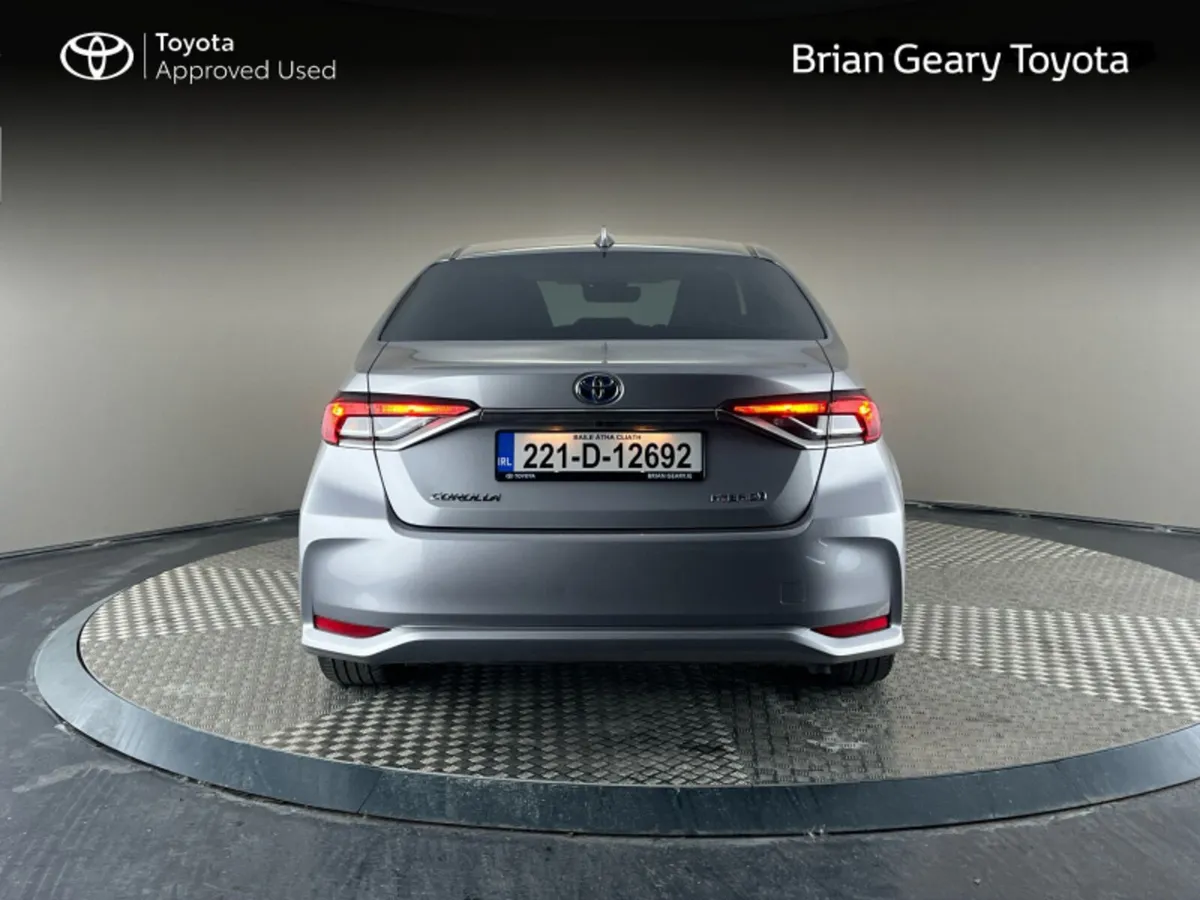 Toyota Corolla HYBRID LUNA SPORT - Image 4