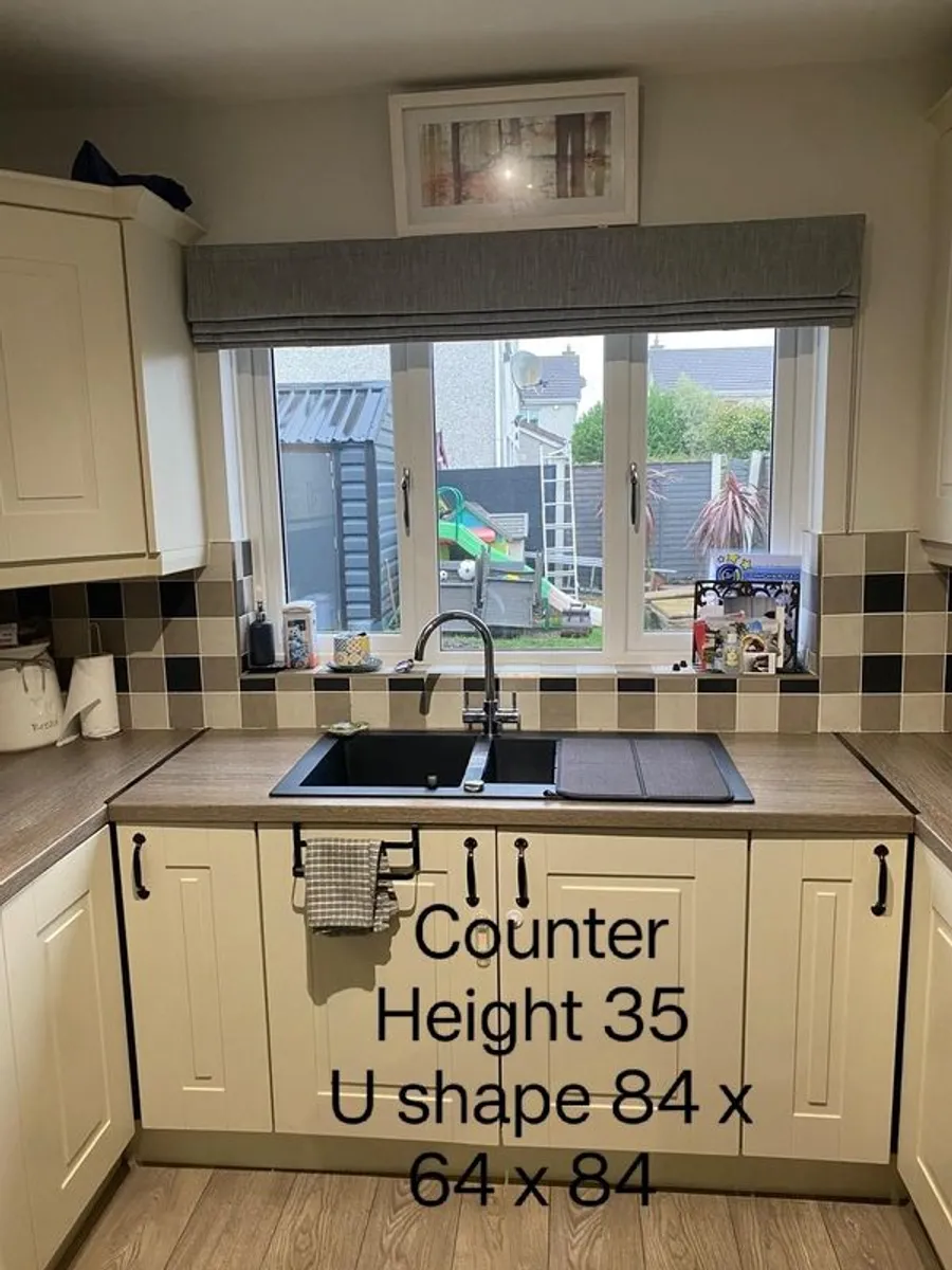 Full Kitchen - Image 1