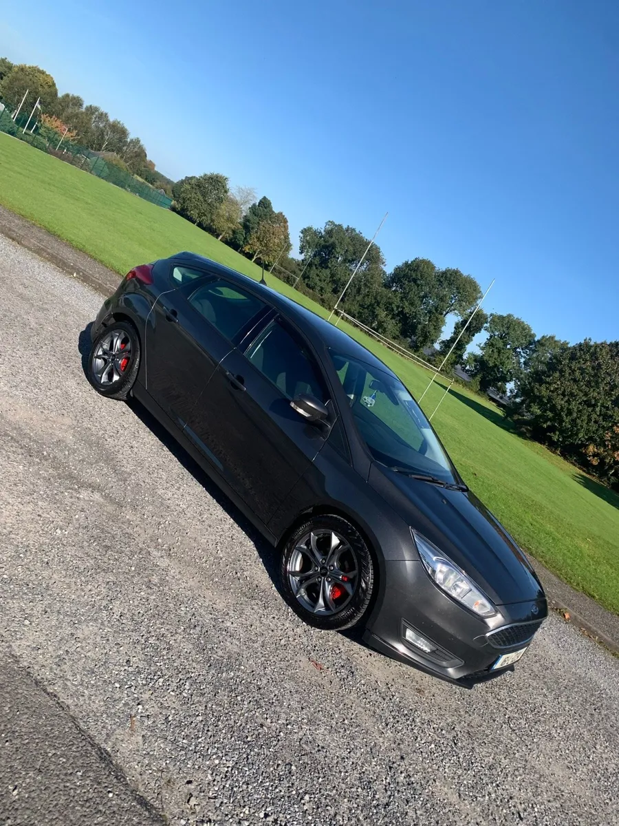 Ford Focus - Image 2