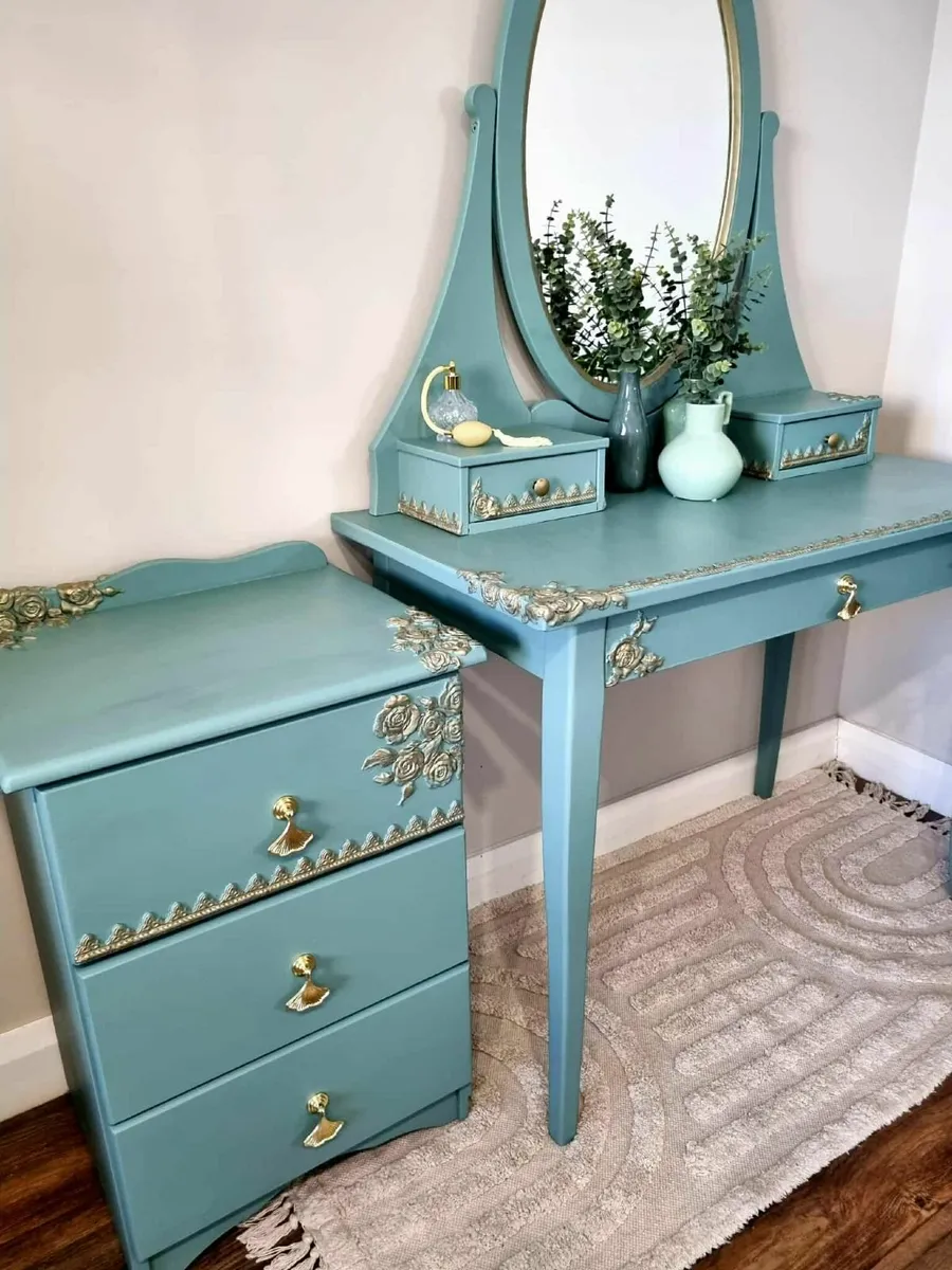 Dressing table and bedside locker - Image 2