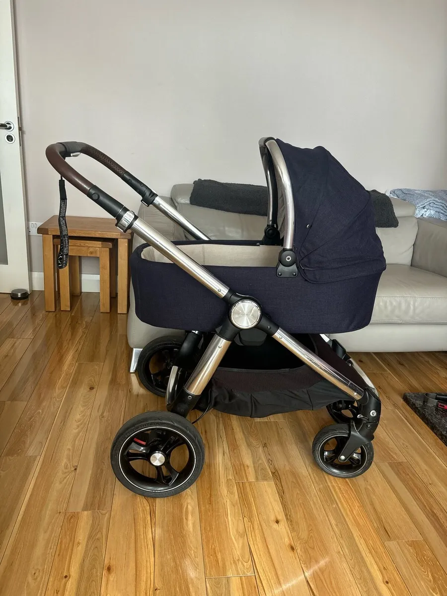 Pram - Image 1
