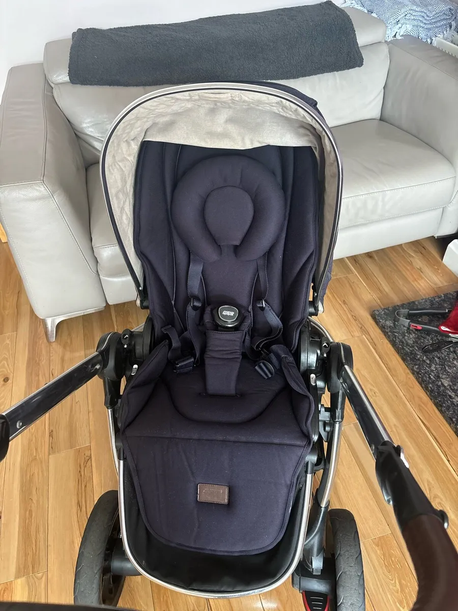 Pram - Image 3