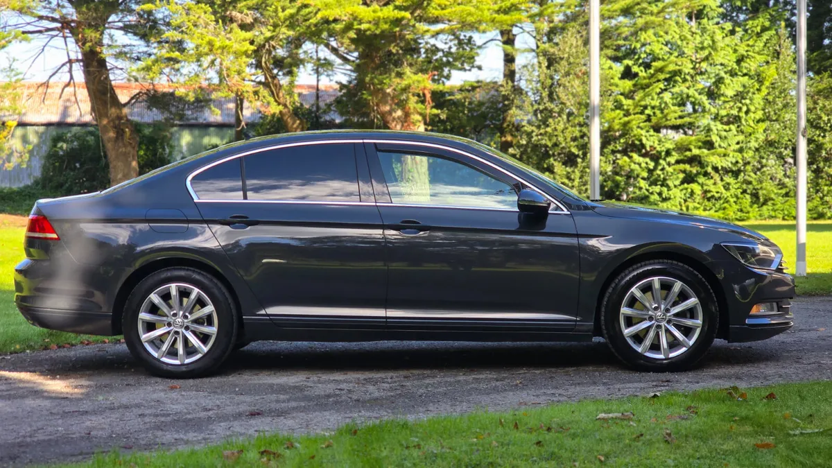 2016 Volkswagen Passat 2.0 TDI 150BHP Comfortline - Image 3