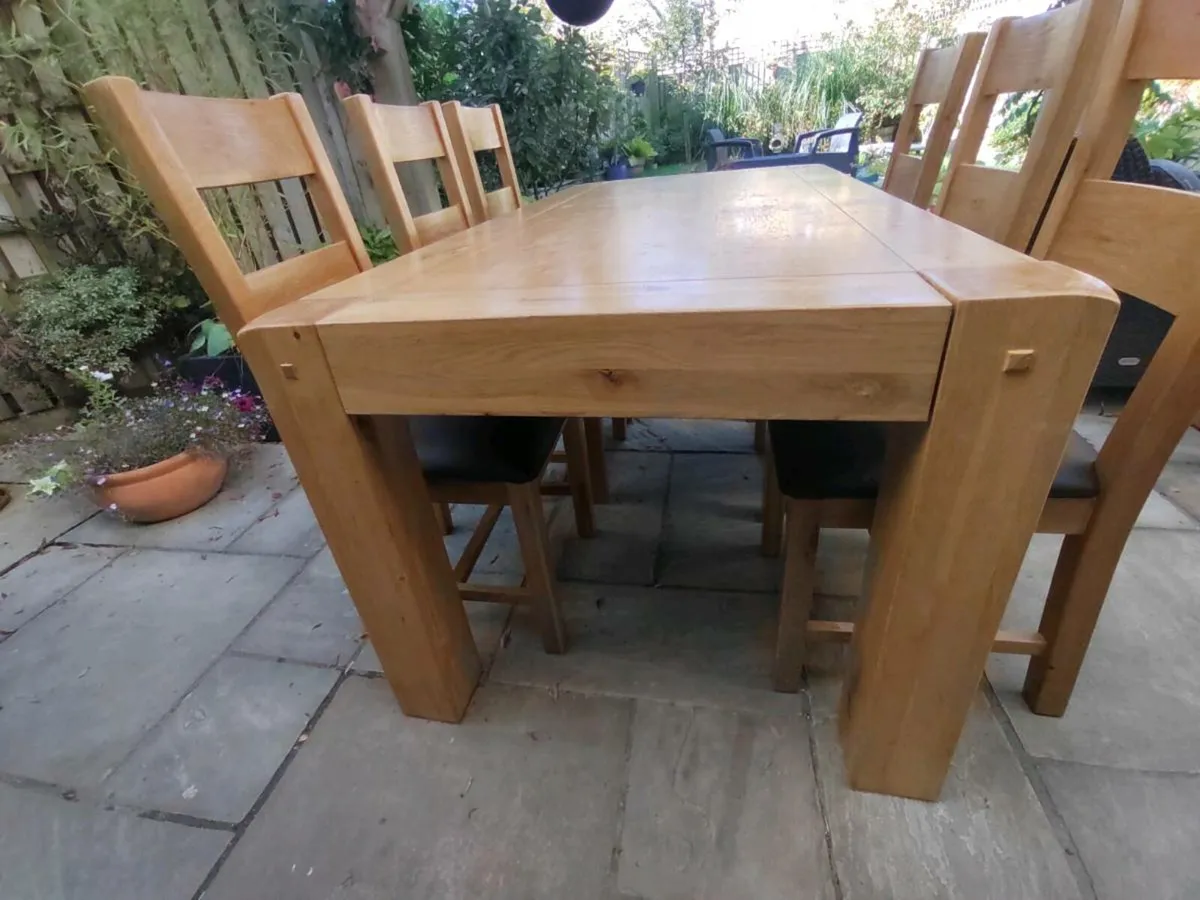 Large oak table - Image 4