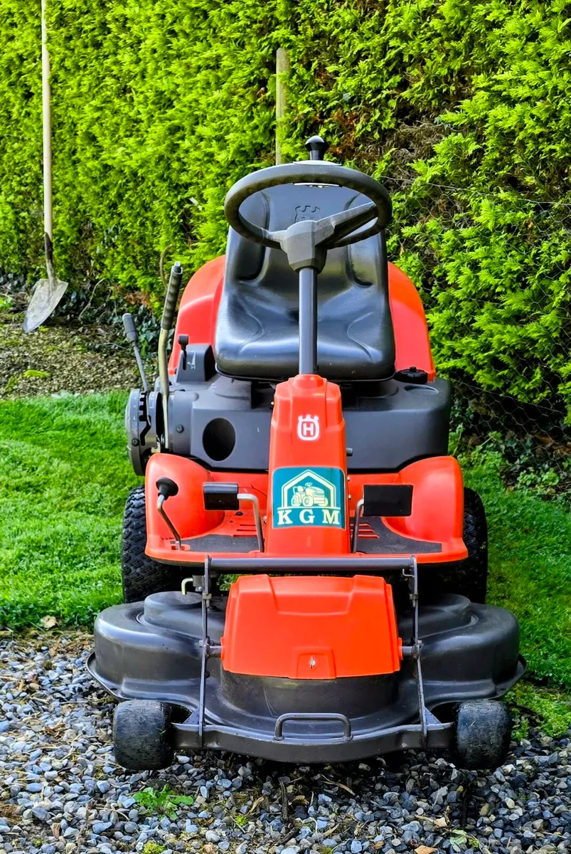 Husqvarna Front deck rider mulcher - Image 3