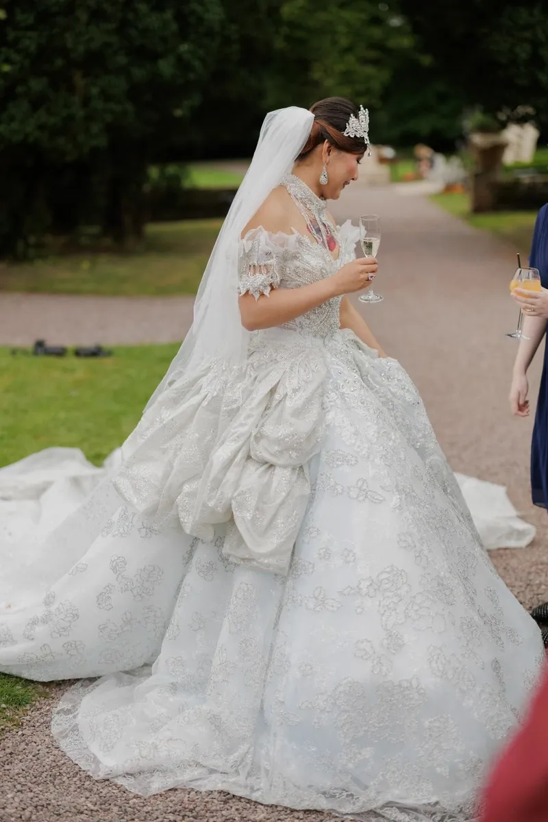 Stunning wedding dresses - Image 3