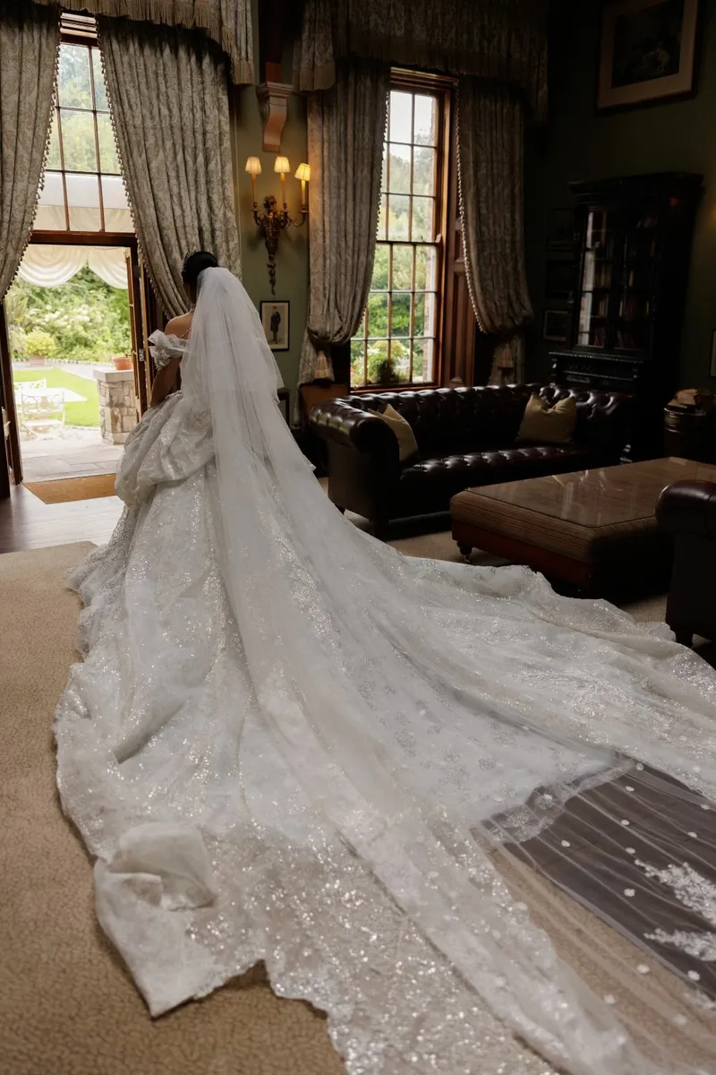 Stunning wedding dresses - Image 4
