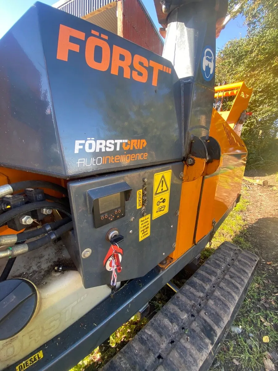 Forst Tr6 tracked wood-chipper - Image 3