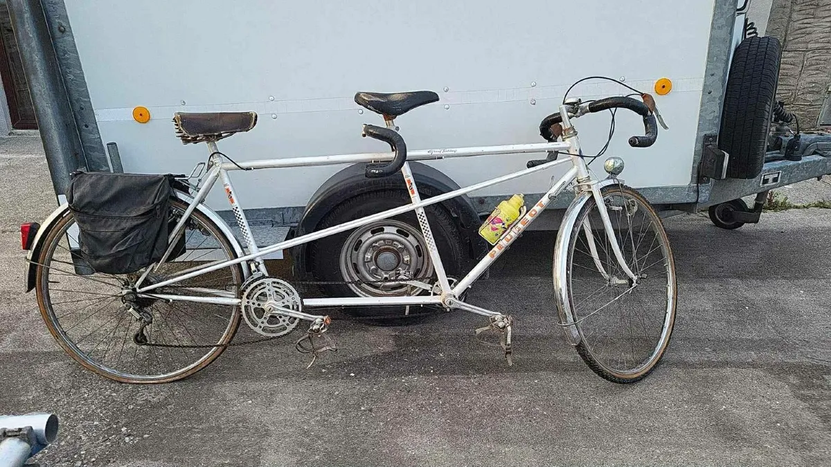 Retro Tandem Bike - Image 1