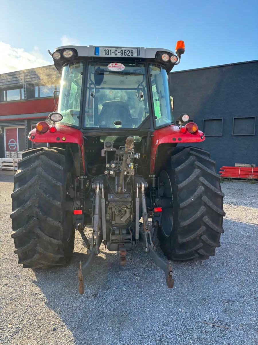 Massey Ferguson 5712S Dyna 4 - Image 3