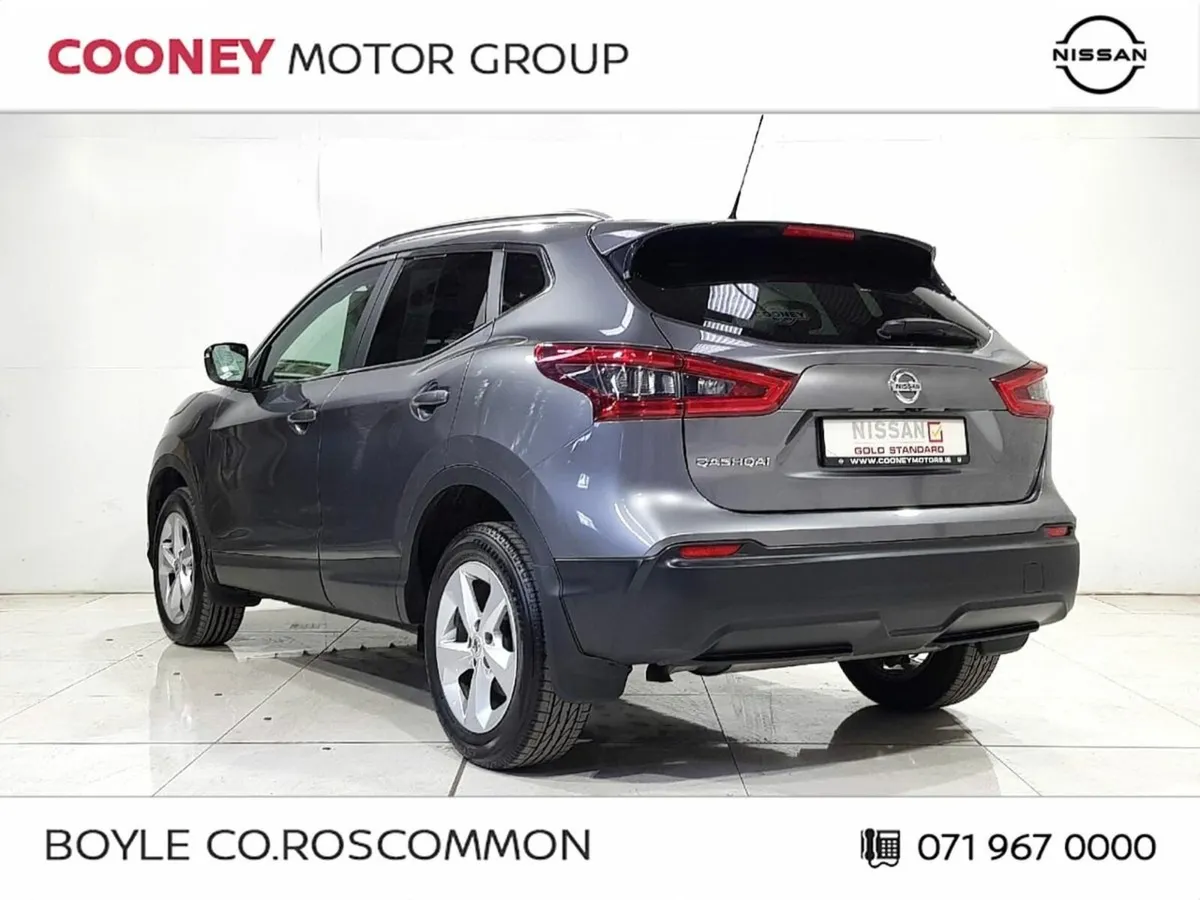 Nissan Qashqai 1.5 DSL SV. FULL SERVICE HISTORY. L - Image 3