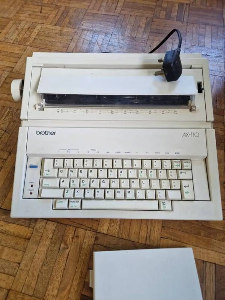 brother typewriter - Image 1