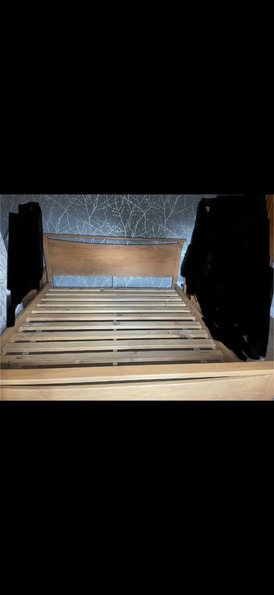 Bed - Image 1