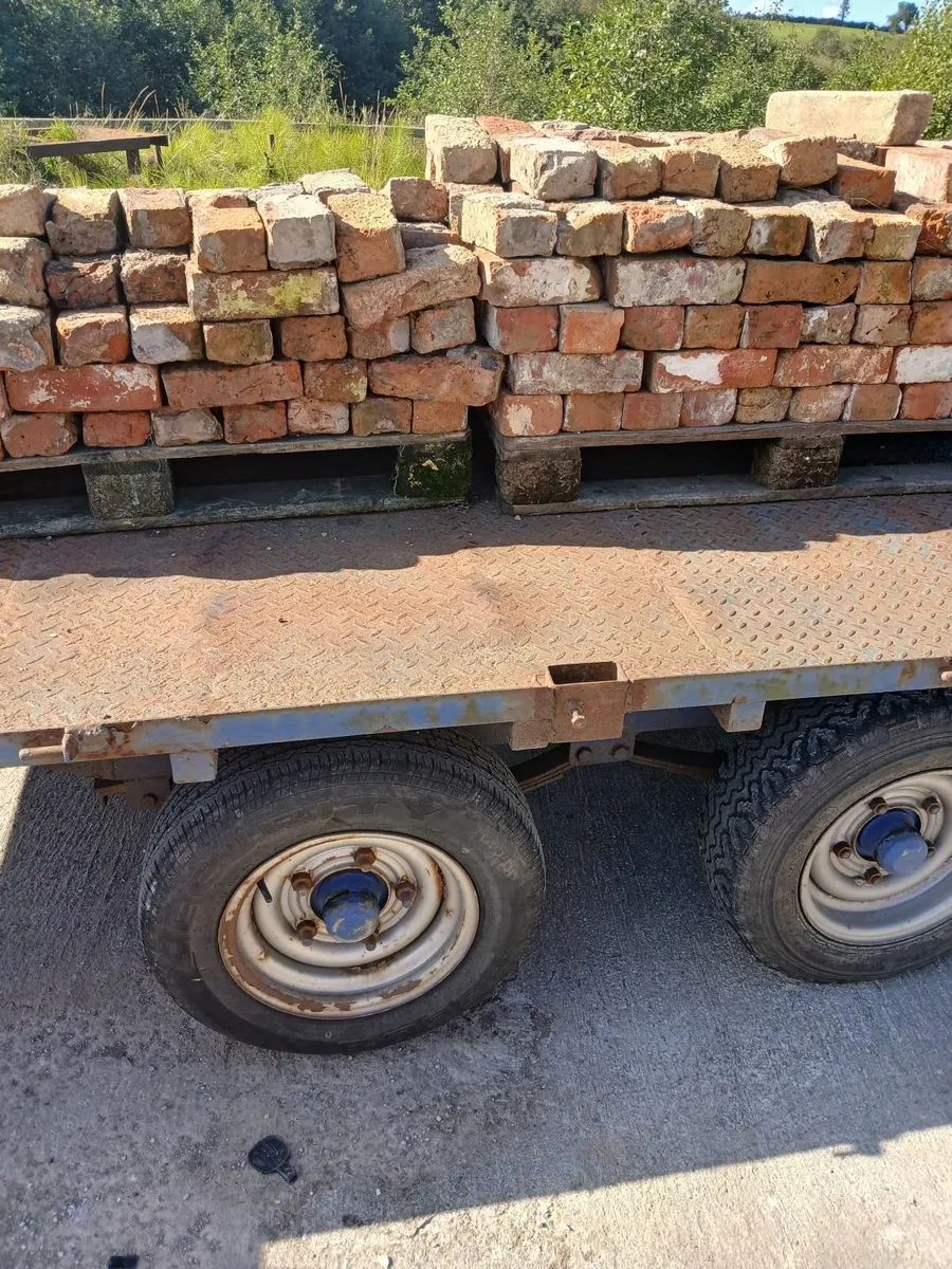 Builder available - Image 2