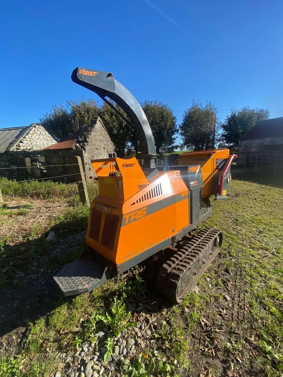 Forst Tr6 tracked wood-chipper - Image 1