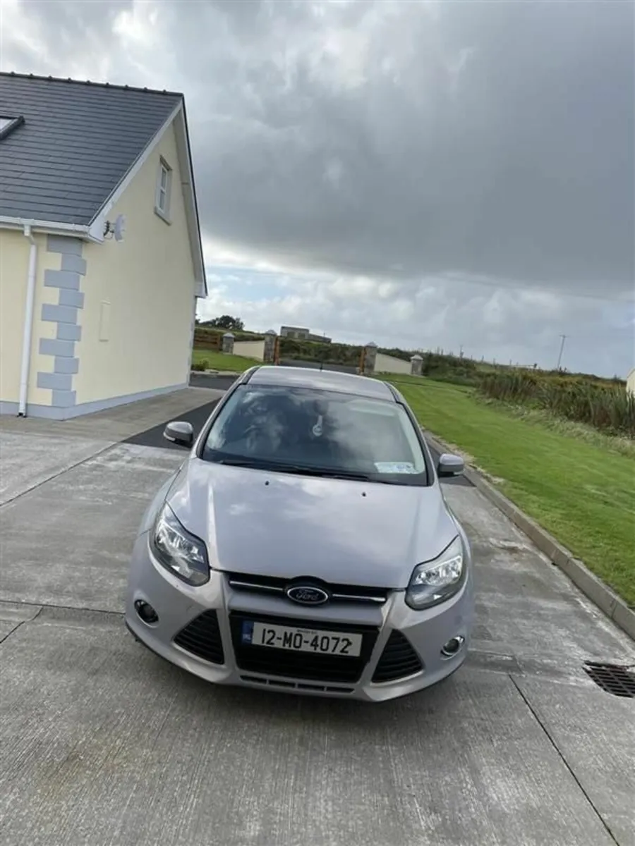 Ford Focus 2012 - Image 2