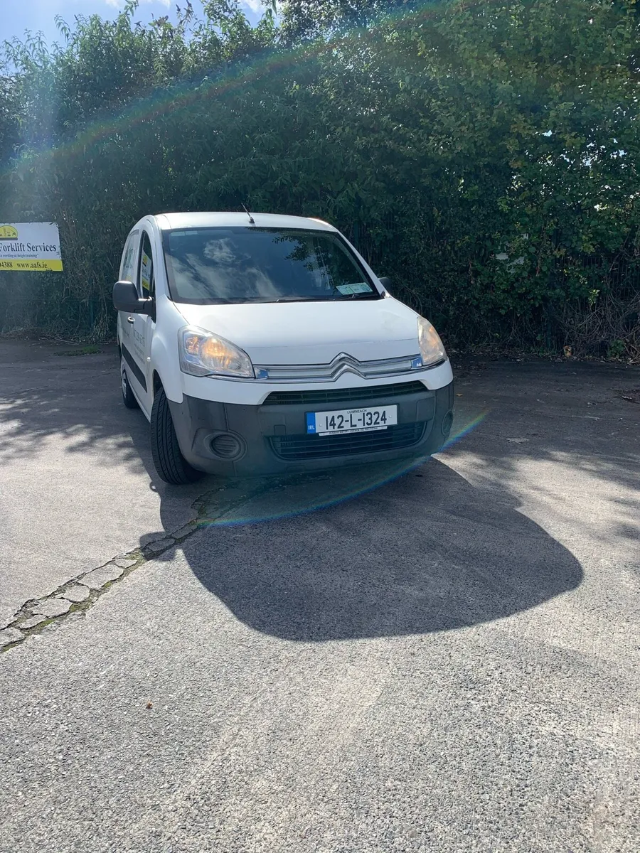Citroen Berlingo 3 Seater Van - Image 2