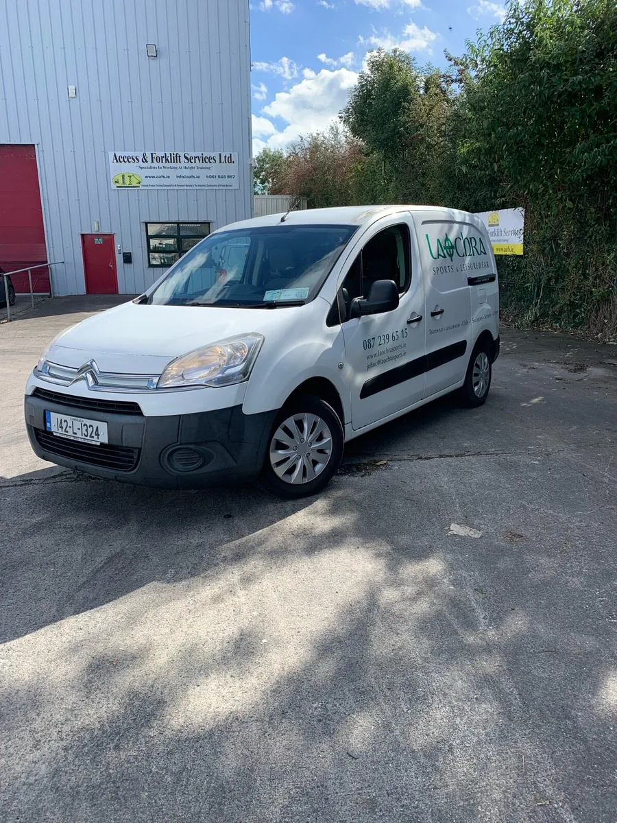Citroen Berlingo 3 Seater Van - Image 3