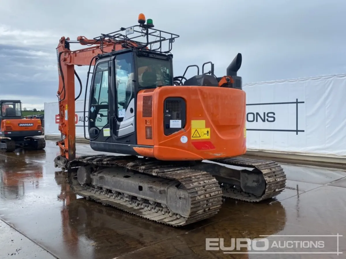 2017 Hitachi ZX135US-6 - Image 2