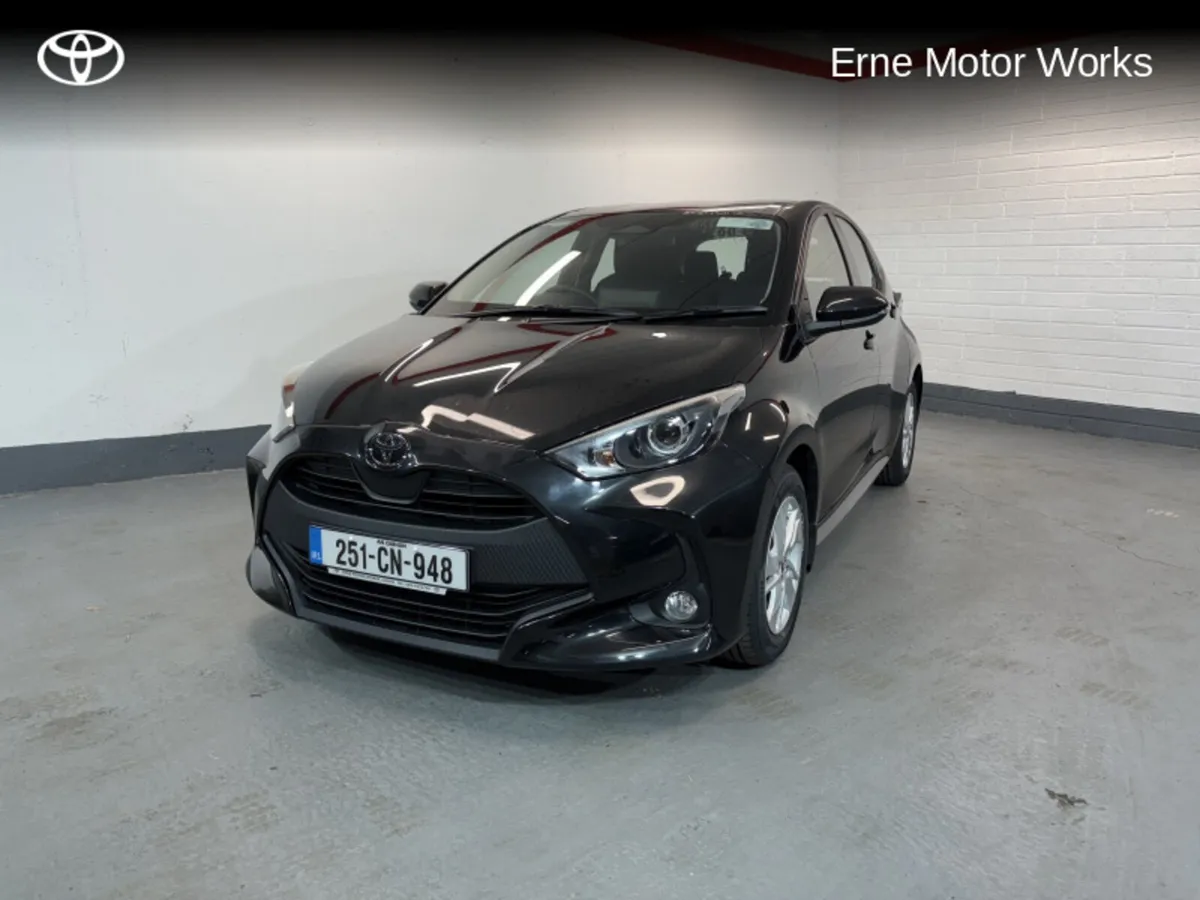 Toyota Yaris Yaris Hybrid 115 Luna - Image 1