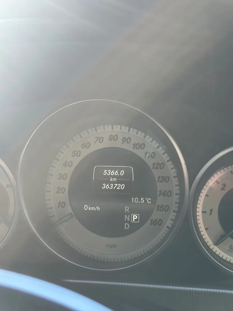 Mercedes-Benz E-Class 2014 - Image 3