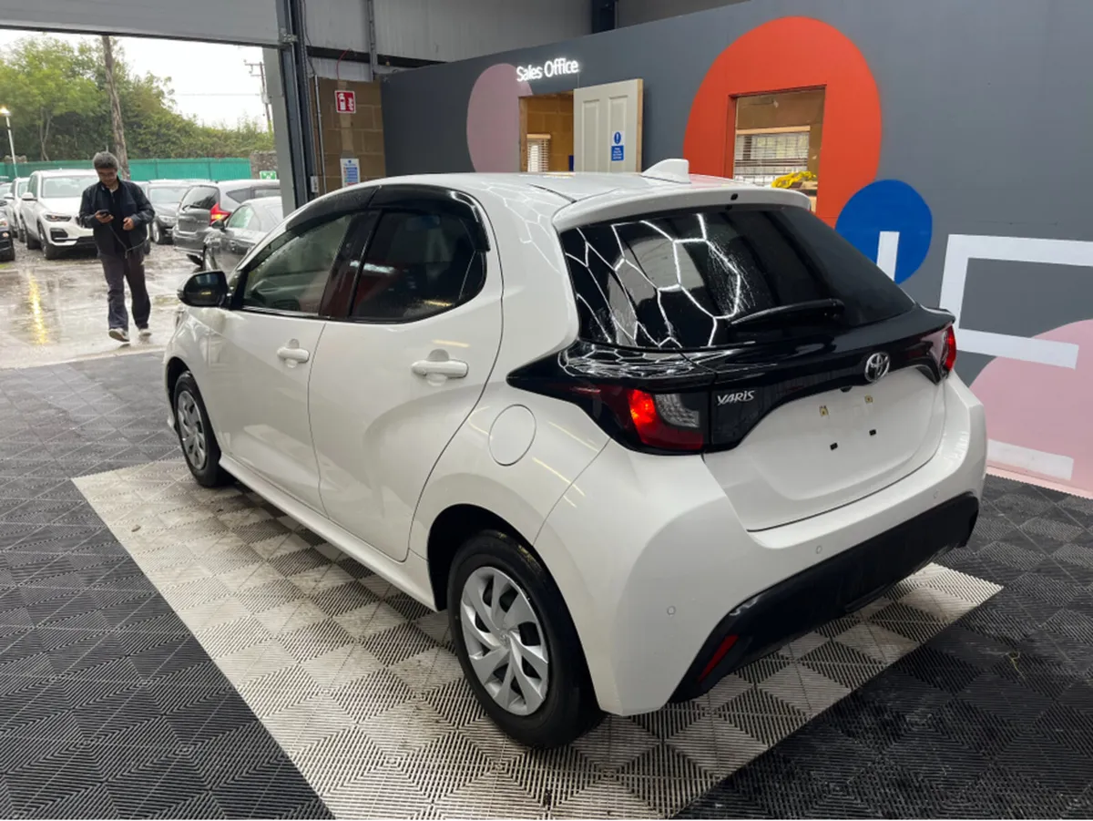 Toyota Yaris €15950! 2021 TOYOTA YARIS 1.0L PETROL - Image 4