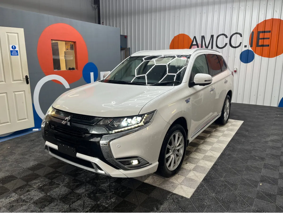 Mitsubishi Outlander ONLY €20950! 2019 MITSUBISHI - Image 3
