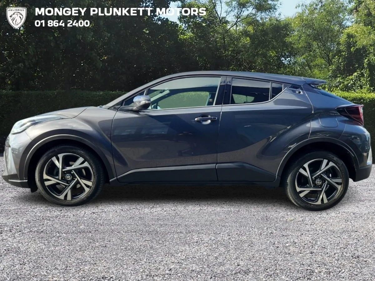 Toyota C-HR 1.8 Hybrid Sport - Image 4