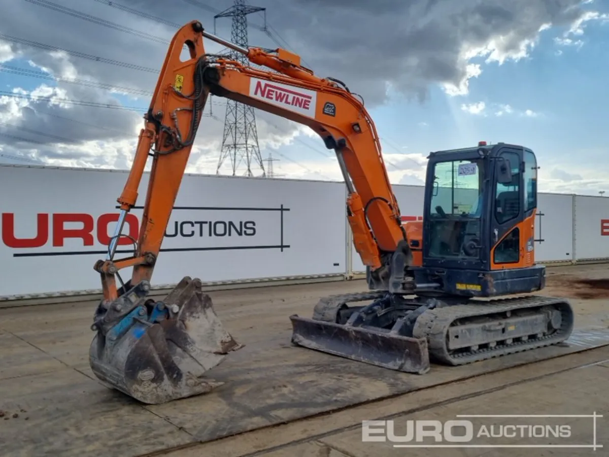 2021 Doosan DX85R-3 - Image 1