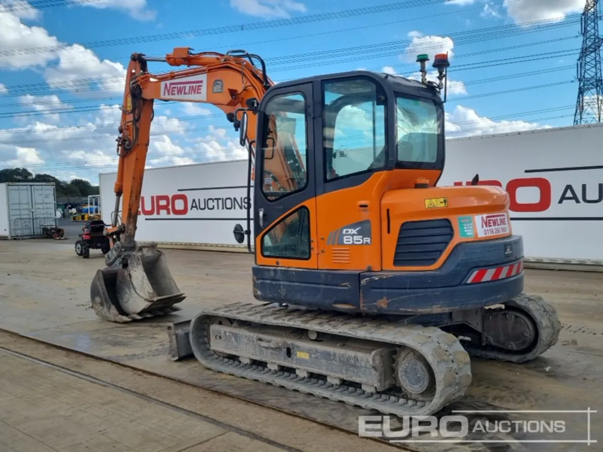 2021 Doosan DX85R-3 - Image 2