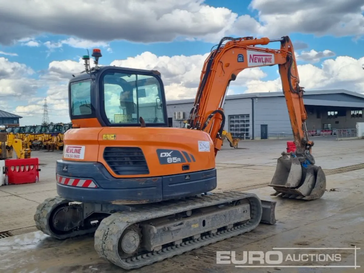 2021 Doosan DX85R-3 - Image 3