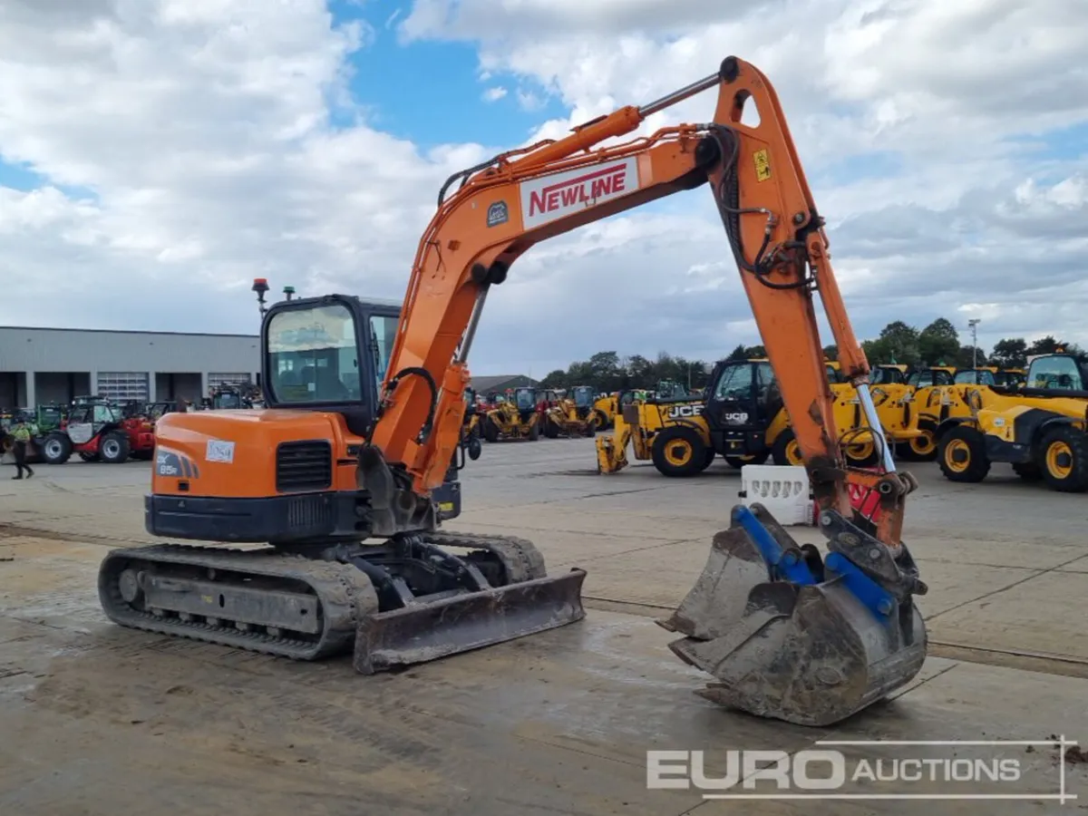 2021 Doosan DX85R-3 - Image 4