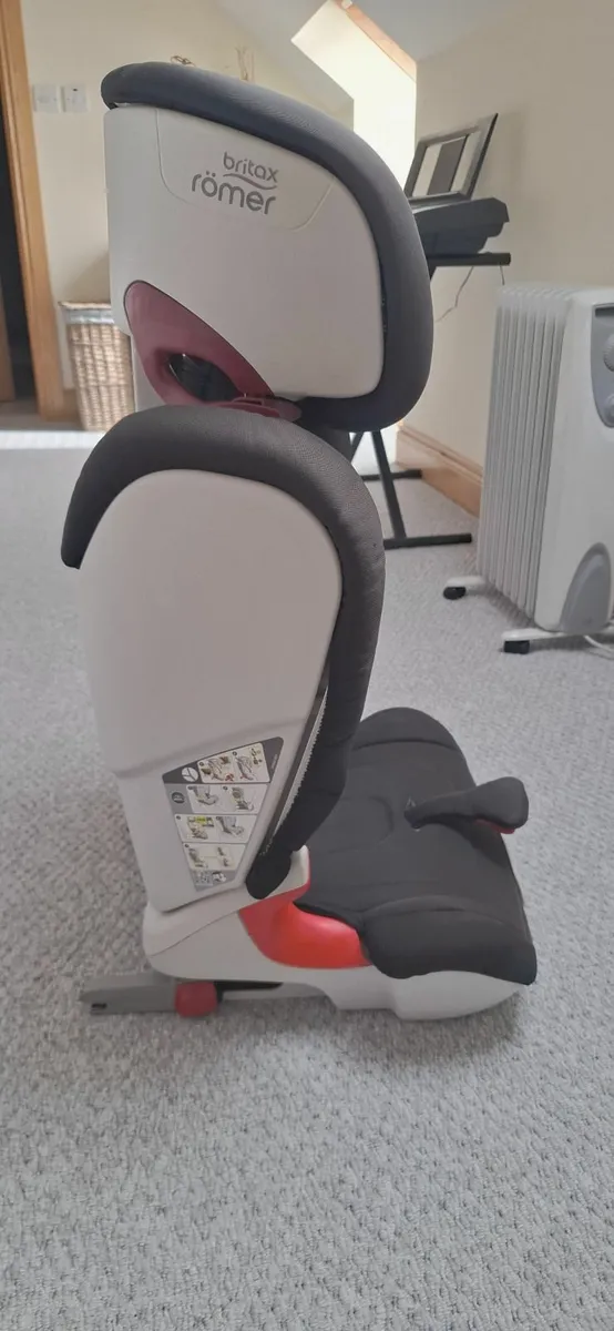 Britax Romer Isofix Car Seat - Image 3