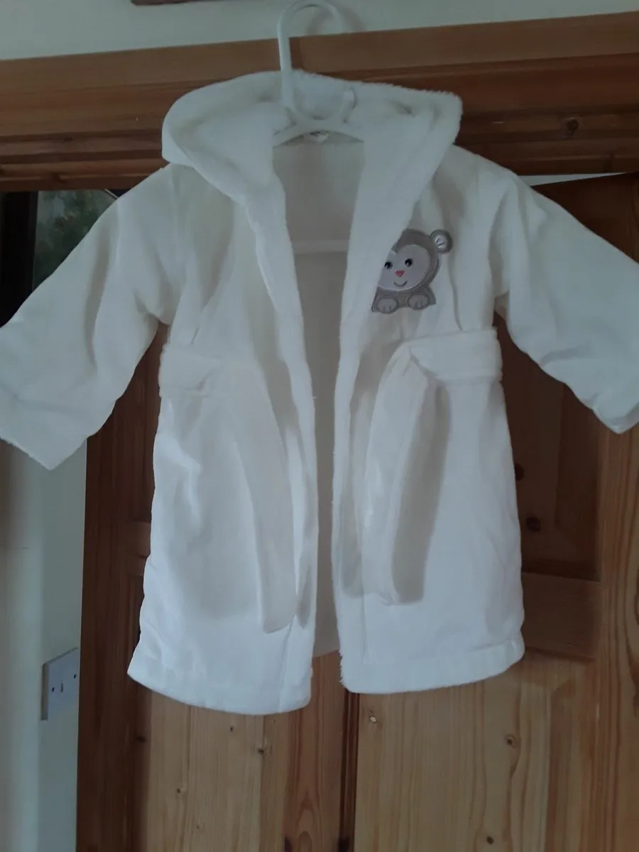 Brand new baby bathrobe - Image 1
