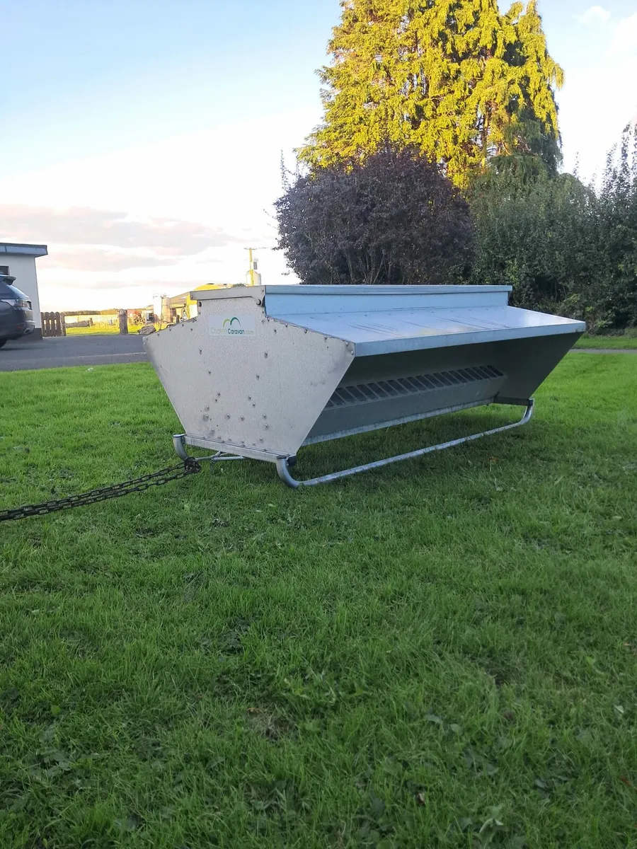 Honesty box & Skid feeder - Image 1