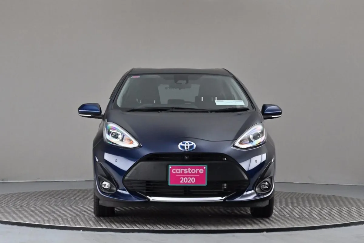 Toyota Aqua 1.5 Vvt-i Hybrid  reverse Cam park Se - Image 2