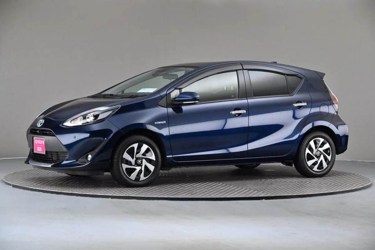 Toyota Aqua 1.5 Vvt-i Hybrid  reverse Cam park Se - Image 4