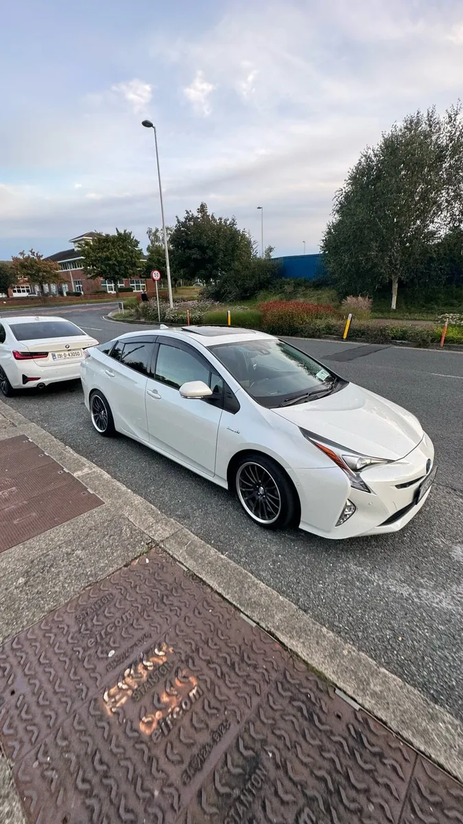 Prius A High spec Sunroof model - Image 1