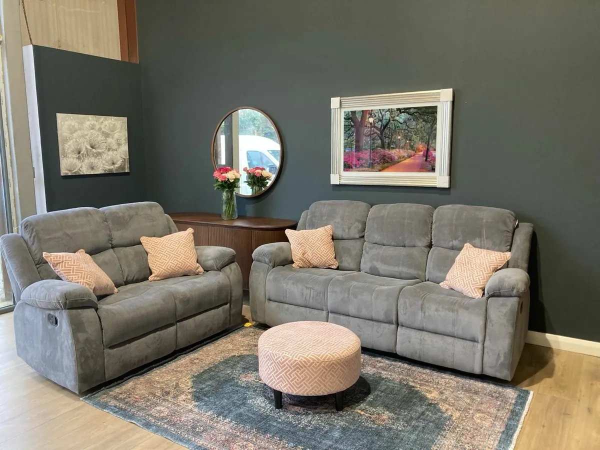 FURNITURE - Image 4