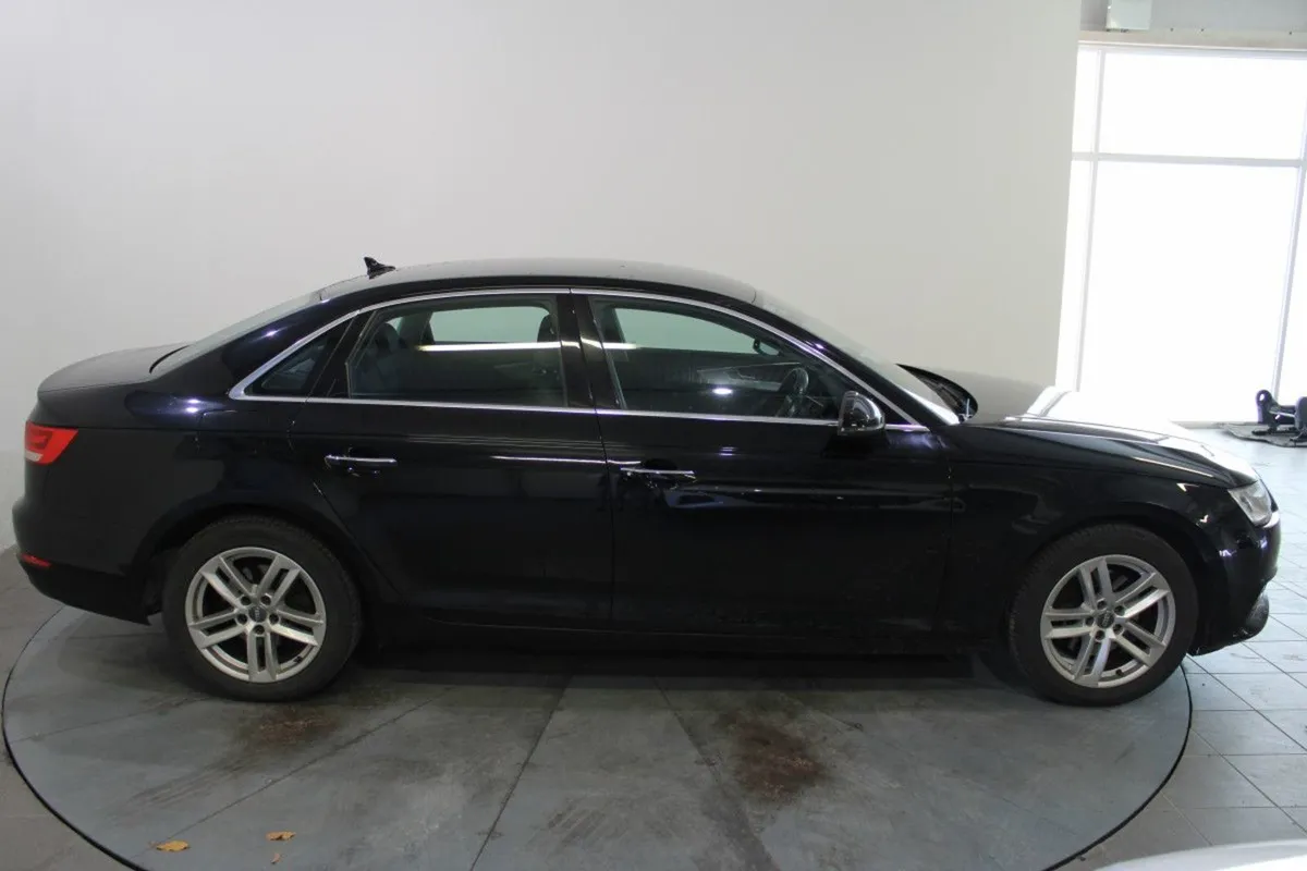 Audi A4 1.4tfsi 150HP SE - Image 3