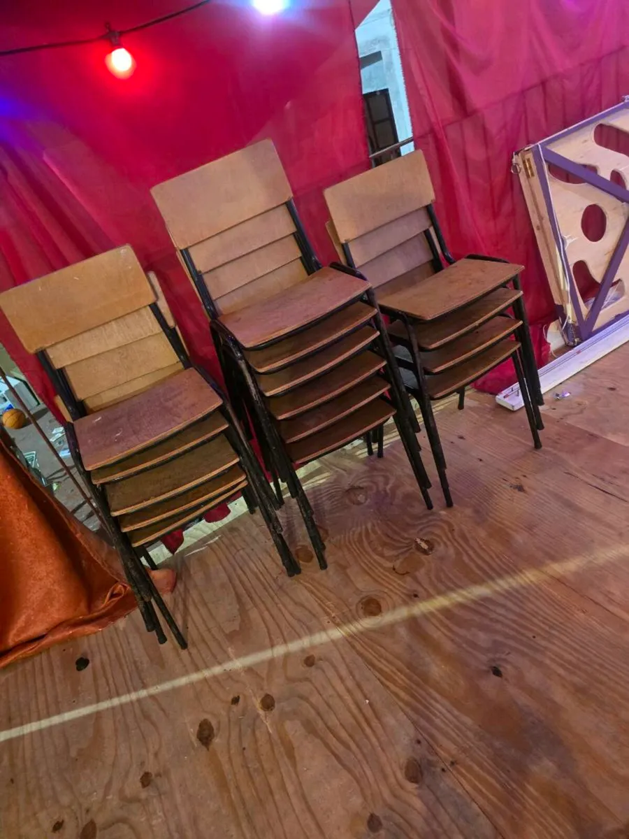 Selection of  50 chairs - Image 4