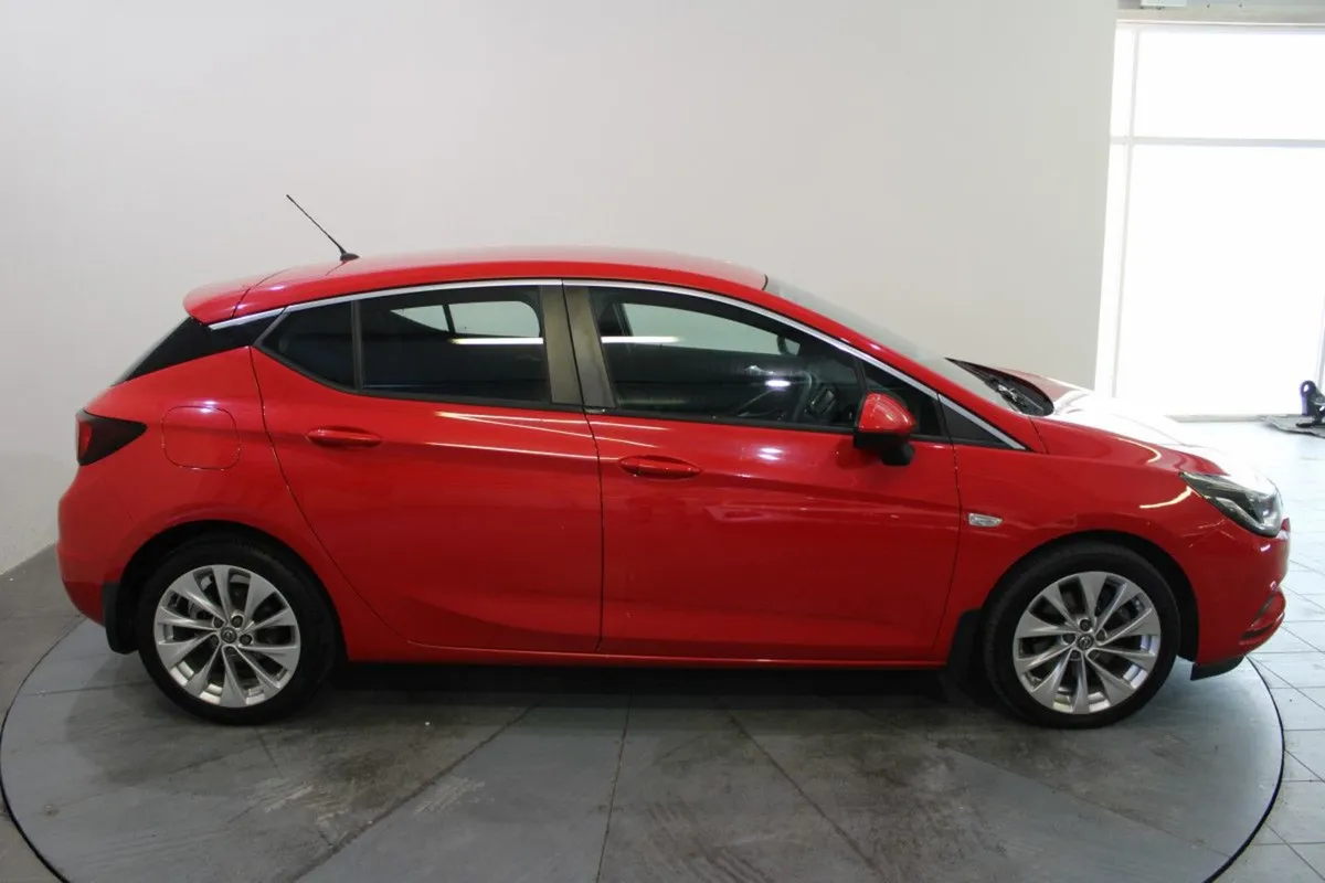 Opel Astra 1.6cdti 110PS SC - Image 3