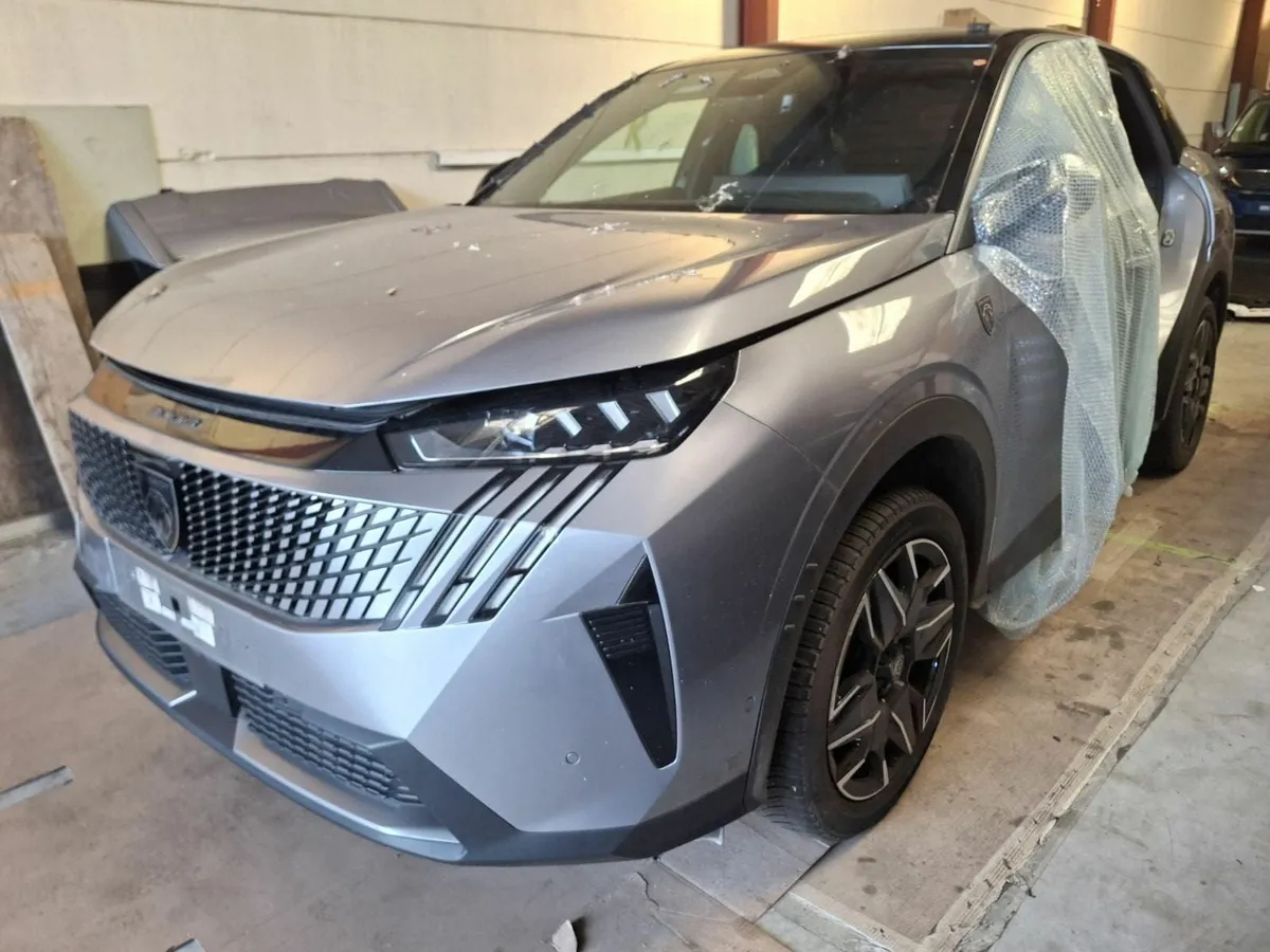 Peugeot 3008 citroen c4  front parts only - Image 2