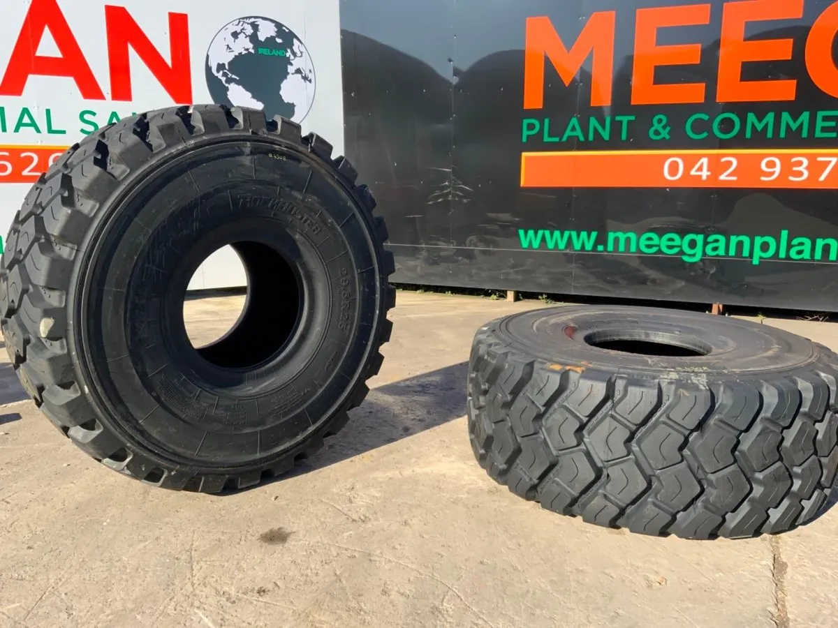 29.5 x 25 ROCKBUSTER SHOVEL  / DUMPER TYRES. - Image 3